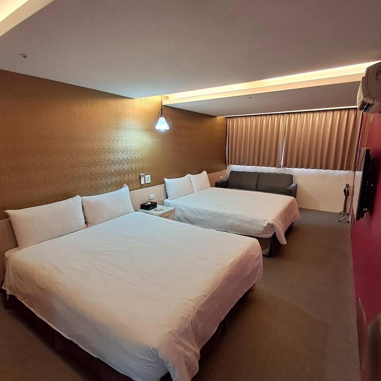 Morwing Hotel Fuzhong Тайбей Екстер'єр фото