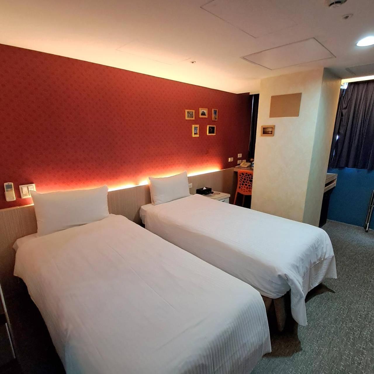 Morwing Hotel Fuzhong Тайбей Екстер'єр фото
